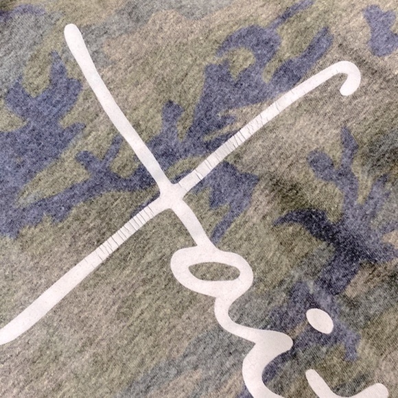 Faith camouflage T-shirt size large - Picture 6 of 7